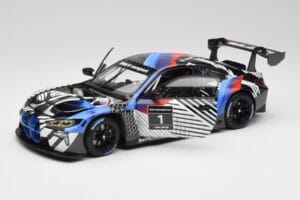 BMW M4 GT3 G82 #1 Test Version 2021 Minichamps 1:18 113222003 Metall — Bild 2 von 8