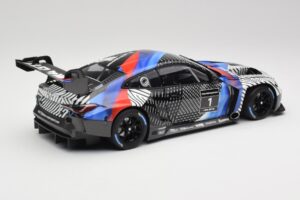 BMW M4 GT3 G82 #1 Test Version 2021 Minichamps 1:18 113222003 Metall — Bild 3 von 8