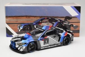 BMW M4 GT3 G82 #1 Test Version 2021 Minichamps 1:18 113222003 Metall — Bild 8 von 8