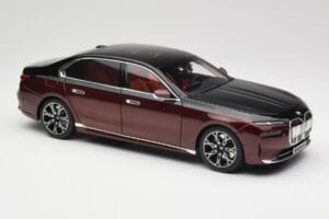 BMW i7 G70 Black & Red Metallic Minichamps 1:18 110023201 Metall — Bild 6 von 8