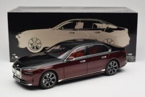 BMW i7 G70 Black & Red Metallic Minichamps 1:18 110023201 Metall — Bild 8 von 8