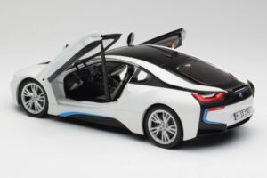 BMW i8 Crystal Weiß Paragon 1:18 80432336841 Metall — Bild 5 von 8