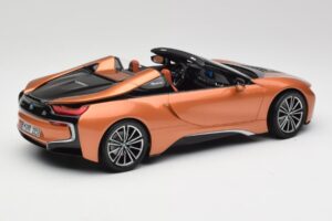 BMW i8 Roadster E-Kupfer Minichamps 1:18 80432454784 Metall — Bild 2 von 6