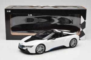 BMW i8 Roadster I15 Weiß Metallic Minichamps 1:18 155027031 Metall — Bild 6 von 6