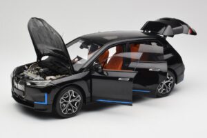 BMW iX Sapphire Black Minichamps 1:18 110023101 Metall — Bild 2 von 8