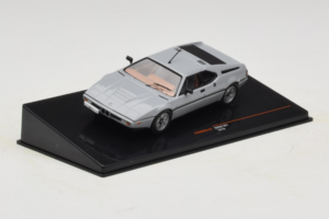 BMW M1 Grau IXO 1:43 CLC602N Metall — Bild 2 von 4