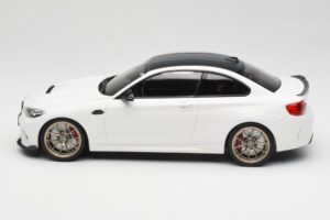 BMW M2 F87 CS Alpine White Goldene Felgen Minichamps 1:18 155021020 Metall — Bild 3 von 6