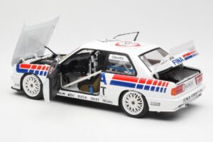 BMW M3 E30 #7 Fina J. Cecotto DTM 1992 AUTOart 1:18 89246 Metall — Bild 4 von 7