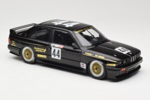 BMW M3 E30 JPS Team BMW #44 J. Richards / T. Longhurst Class Winners Bathurst 1000 1987 Minichamps 1:18 155872044 Metall — Bild 4 von 6