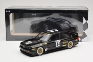 BMW M3 E30 JPS Team BMW #44 J. Richards / T. Longhurst Class Winners Bathurst 1000 1987 Minichamps 1:18 155872044 Metall — Bild 6 von 6