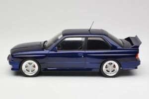 BMW M3 E30 Macau Blue IXO 1:18 18CMC122 Metall — Bild 3 von 6