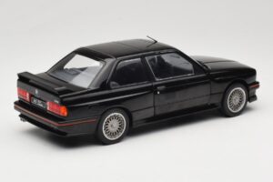 BMW M3 E30 Sport Evo Schwarz Solido 1:18 S1801501 Metall — Bild 3 von 8