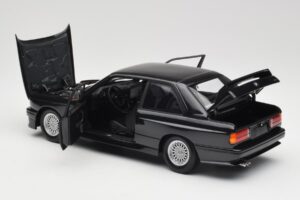 BMW M3 E30 Black Metallic Minichamps 1:18 180020306 Metall — Bild 5 von 8