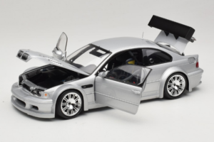 BMW M3 E46 GTR Street Silber Minichamps 1:18 100012100 Metall — Bild 2 von 8