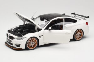 BMW M4 F82 GTS Alpine White Minichamps 1:18 110025221 Metall — Bild 2 von 8