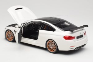 BMW M4 F82 GTS Alpine White Minichamps 1:18 110025221 Metall — Bild 5 von 8