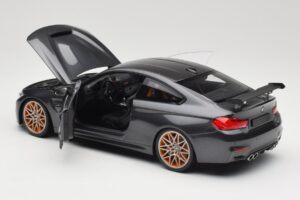 BMW M4 F82 GTS Mineral Grey Metallic Minichamps 1:18 110025222 Metall — Bild 5 von 8
