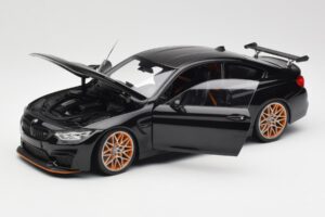 BMW M4 F82 GTS Sapphire Black Metallic Minichamps 1:18 110025220 Metall — Bild 2 von 8