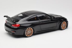 BMW M4 F82 GTS Sapphire Black Metallic Minichamps 1:18 110025220 Metall — Bild 3 von 8
