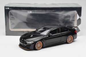 BMW M4 F82 GTS Sapphire Black Metallic Minichamps 1:18 110025220 Metall — Bild 8 von 8