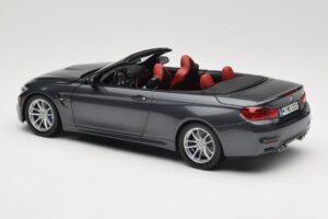 BMW M4 F83 Cabriolet Mineral Grey Paragon 1:18 80432339610 Metall — Bild 7 von 8