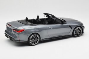 BMW M4 G82 Cabriolet Grey Metallic Minichamps 1:18 155021034 Metall — Bild 2 von 6
