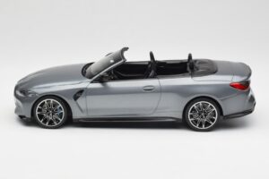 BMW M4 G82 Cabriolet Grey Metallic Minichamps 1:18 155021034 Metall — Bild 3 von 6