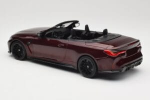 BMW M4 G83 Cabrio Rot Metallic Minichamps 1:18 155021032 Metall — Bild 5 von 6