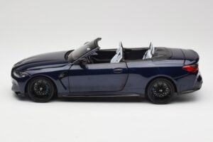 BMW M4 G82 Cabriolet Blau Metallic Minichamps 1:18 110021031 Metall — Bild 4 von 8