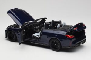 BMW M4 G82 Cabriolet Blau Metallic Minichamps 1:18 110021031 Metall — Bild 5 von 8