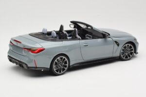 BMW M4 G83 Cabriolet Grey Metallic Minichamps 1:18 110021032 Metall — Bild 3 von 8