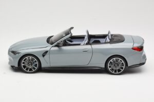 BMW M4 G83 Cabriolet Grey Metallic Minichamps 1:18 110021032 Metall — Bild 4 von 8