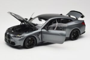BMW M4 G82 Grau Metallic Minichamps 1:18 113020124 Metall — Bild 2 von 8
