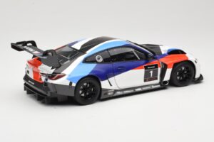 BMW M4 G82 GT3 Presentation 2021 Minichamps 1:18 80435A5D002 Metall — Bild 3 von 8