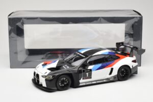 BMW M4 G82 GT3 Presentation 2021 Minichamps 1:18 80435A5D002 Metall — Bild 8 von 8