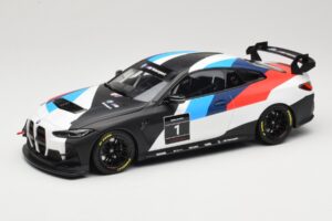 BMW M4 G82 GT4 #1 Presentation 2022 Otto 1:18 OT1228 Resin
