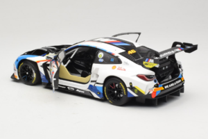BMW M4 GT3 #46 V. Rossi / A. Farfus / M. Martin Team WRT 12 Hours of Bathurst 2023 Minichamps 1:18 113232146 Metall — Bild 5 von 8