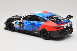 BMW M4 GT4 #1 Presentation 2024 Otto 1:18 OT1125 Resin — Bild 5 von 6
