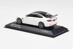 BMW M4 GTS F82 Weiß Mit Grauen Felgen Minichamps 1:43 410025221 Metall — Bild 3 von 4