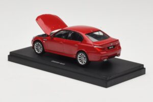 BMW M5 E60 Rot Kyosho 1:43 03503R Metall — Bild 2 von 4