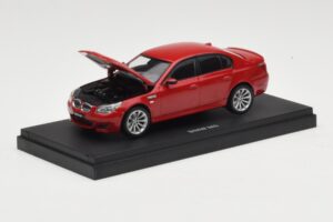 BMW M5 E60 Rot Kyosho 1:43 03503R Metall — Bild 3 von 4