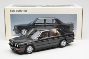 BMW M535i E28 Diamond Schwarz AUTOart 1:18 75162 Metall — Bild 8 von 8