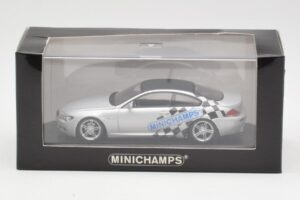 BMW M6 E63 IAA Frankfurt Silber Minichamps 1:43 M6001 Metall — Bild 4 von 4
