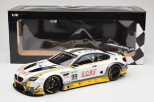 BMW M6 GT3 F13 #99 Rowe Racing P. Eng / M. Martin 24 Hours of Spa 2017 Minichamps 1:18 155172689 Metall — Bild 6 von 6