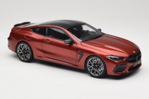 BMW M8 F91 Convertible Storm Bay Metallic Minichamps 1:18 110029020 Metall — Bild 6 von 8