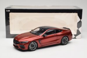BMW M8 F91 Convertible Storm Bay Metallic Minichamps 1:18 110029020 Metall — Bild 8 von 8