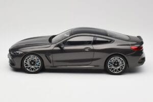 BMW M8 F92 Grey Metallic Minichamps 1:18 110029022 Metall — Bild 4 von 8