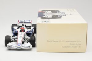 BMW Sauber F1.07 #10 R. Kubica Launch Version 2007 Minichamps 1:18 80430426995 Metall — Bild 6 von 7