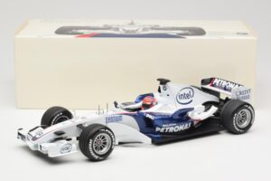 BMW Sauber F1.07 #10 R. Kubica Launch Version 2007 Minichamps 1:18 80430426995 Metall — Bild 7 von 7