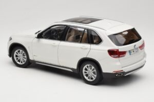 BMW X5 E70 Alpine White Paragon 1:18 PA-97073 Metall — Bild 7 von 8